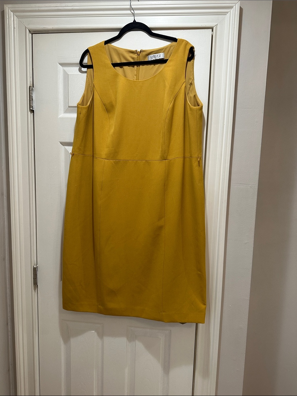 Kasper Sleeveless Shift Dress in Mustard Yellow